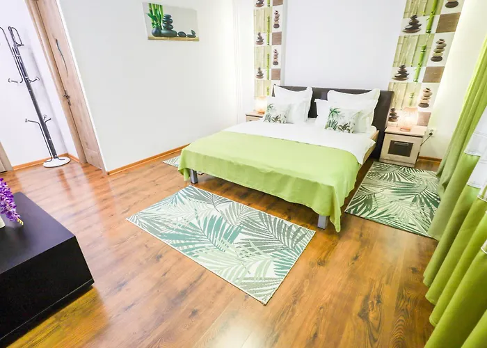 Bed & Breakfast Pensiunea Venus 3*